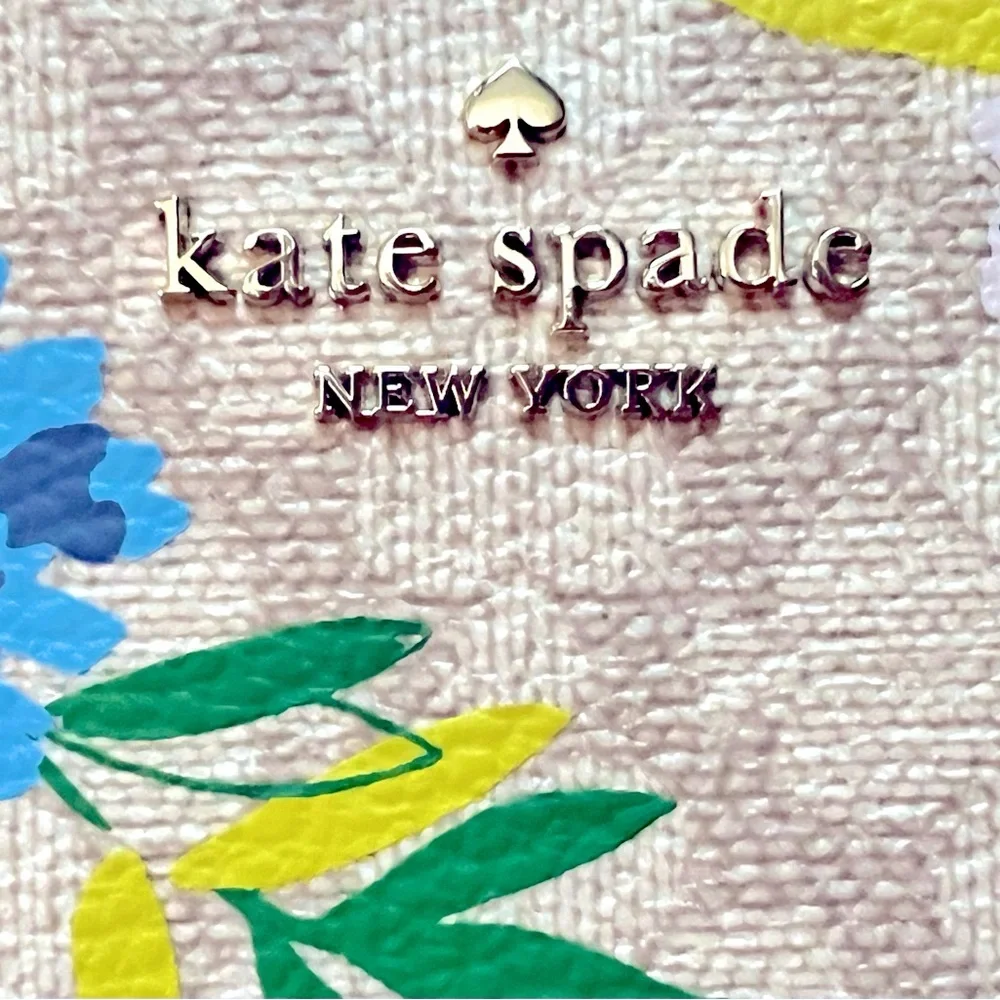 NWT ♠️ Kate Spade ♠️ Tan and Blue Card Holder Wristlet with Floral Design